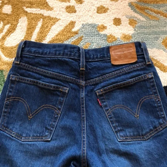Levi’s Premium Wedgie Women’s Denim Jeans - Picture 5 of 11